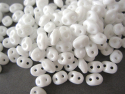 スーパーデュオビーズ　2.5x5mm （チョークホワイト）