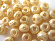 MIYUKI　Ｅビーズ　5/0　（外径 約5ｍｍ）＃3952