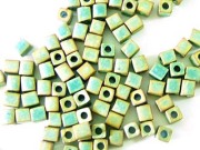 スクエアビーズ 3mm（オペイク/カーキ）