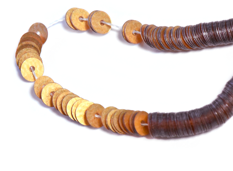 【糸通しスパンコール】 4mm平丸　ﾏｯﾄﾒﾀﾘｯｸｲｴﾛｰｺﾞｰﾙﾄﾞ #10003