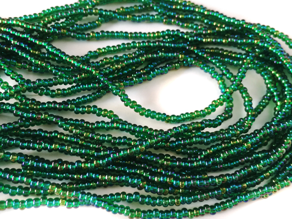 TR.グリーンB（11/0） チェコ製 （糸通し約３M）