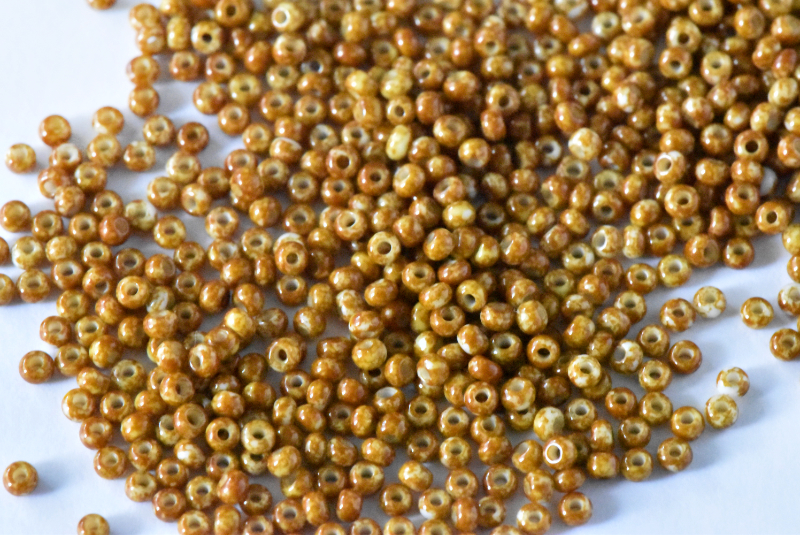 トラバーチン（11/0） チェコ製 約24ｇ/ケース