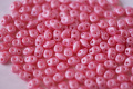 スーパーデュオビーズ　2.5x5mm （パステル ピンク）