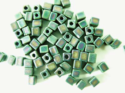 スクエアビーズ 3mm（マット/ティールAB）