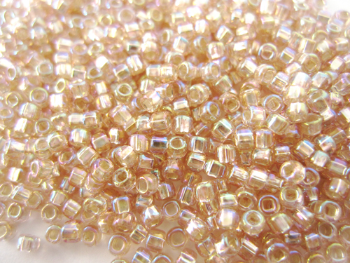 シャンパンAB/シルバーライン・角穴　11/0　（マツノ#649）