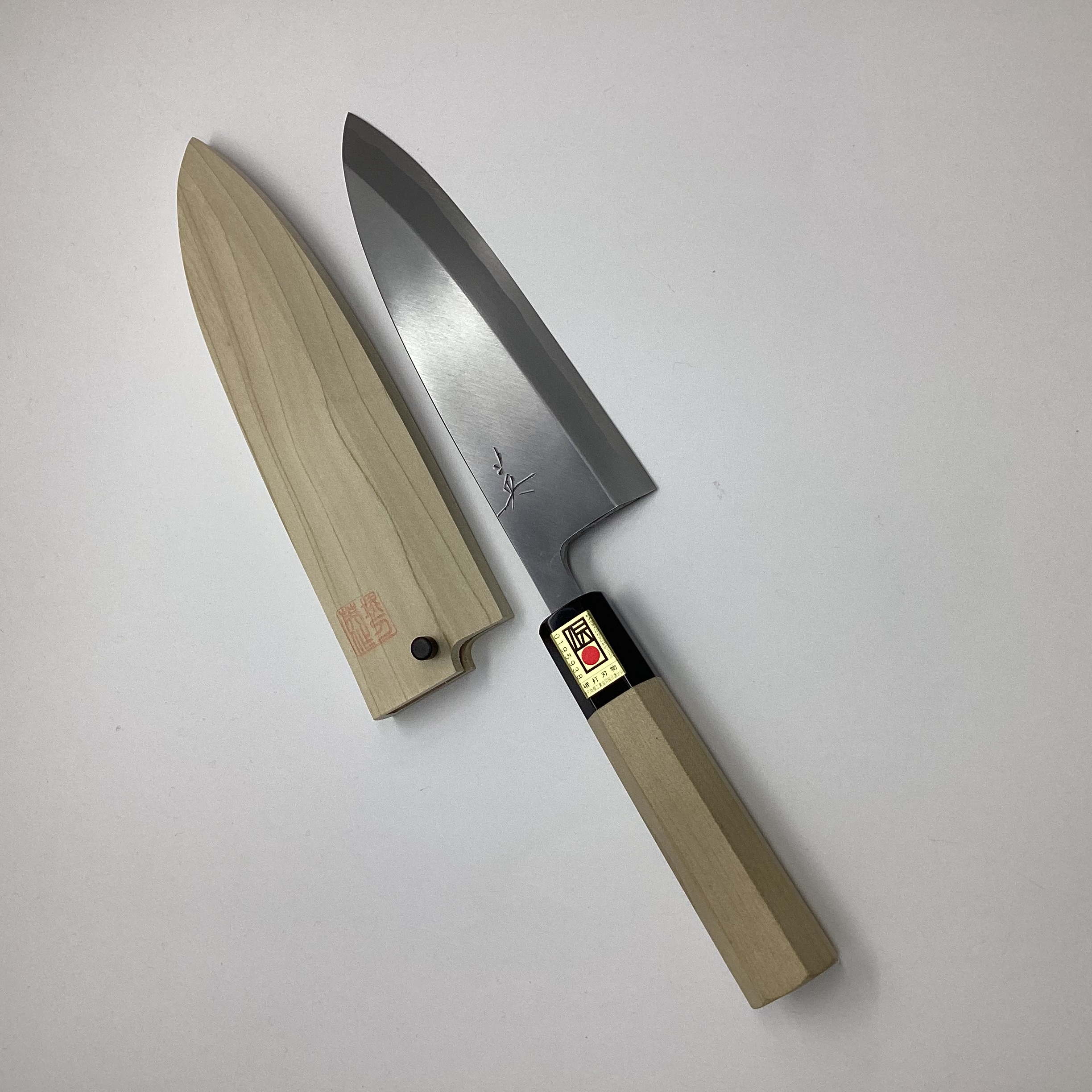【山本刃剣】54　英　出刃　180mm　青一　朴水牛柄　サヤ付き