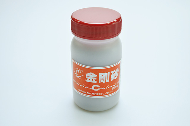 【ナニワ研磨工業】金剛砂　C砂　ポリ容器入り　150ｇ