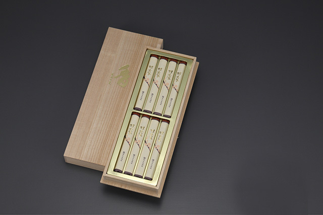 【梅栄堂】好文木短寸小把　8把入桐箱