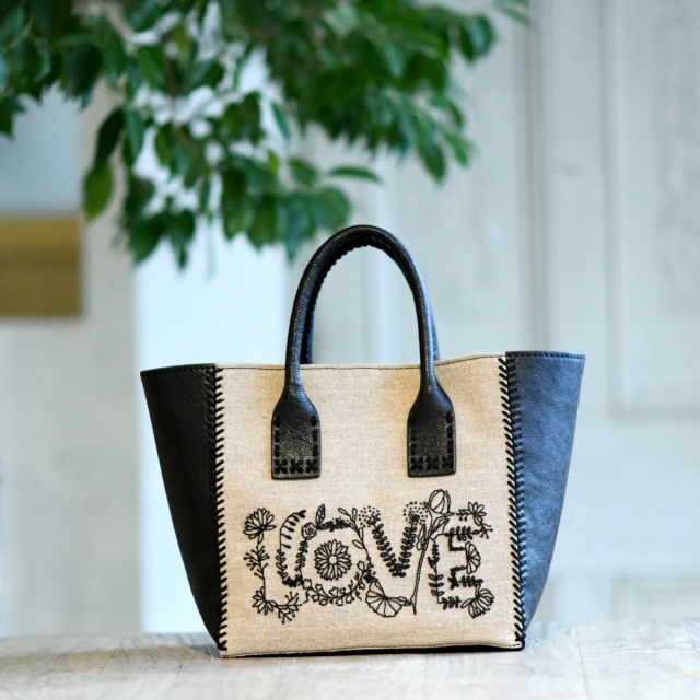 embrace（エンブレイス）Micheleミシェル（S）LOVE hand embroidery