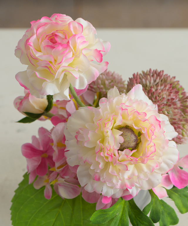 専用　　エミリオロバ　造花　アートフラワー　花瓶付　ラナンキュラス　高級造花 エミリオロバ 造花 アートフラワー ラナンキュラス 高級造花