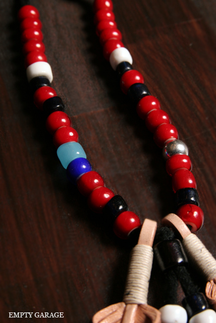 Rooster King & Co.　Carved Leather feather Necklace "Antique WhiteHeart Custom