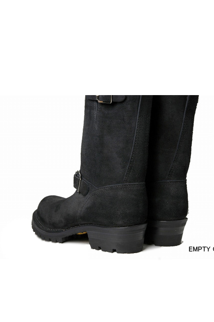 WESCO BOSS EMPTY GARAGE