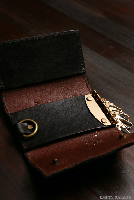 HTC BLACK Leather Key Case Flower Black/Black ウエスコ