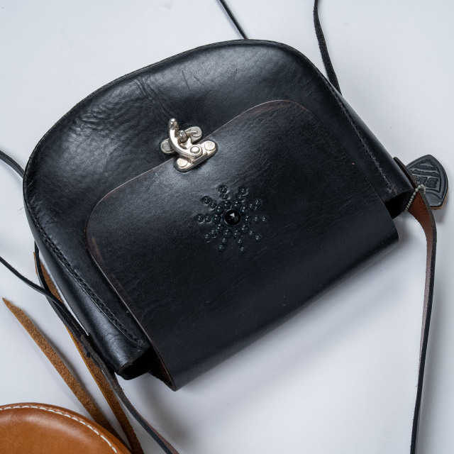 HTC MEDICINE BAG STUDS