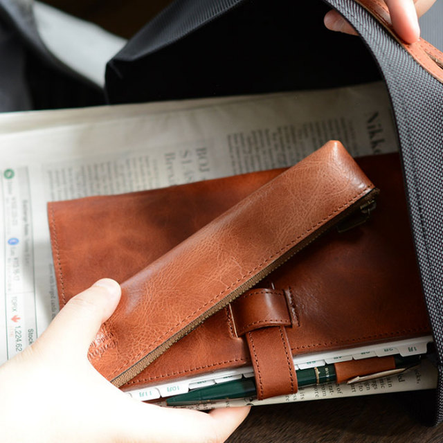 本革三角ペンケース