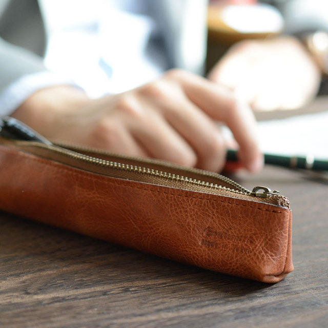 本革筆箱 意外に入る!!】国産高級レザー 三角ペンケース 筆箱 本革 新生活