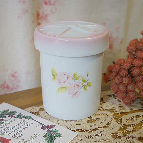 【限定】イマン　ダイアナローズ　リボンキャニスターM