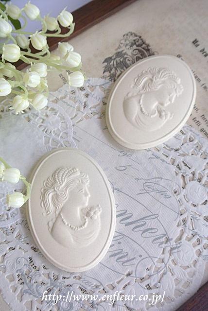 マニー　ヴィンテージタイル カメオアイボリー