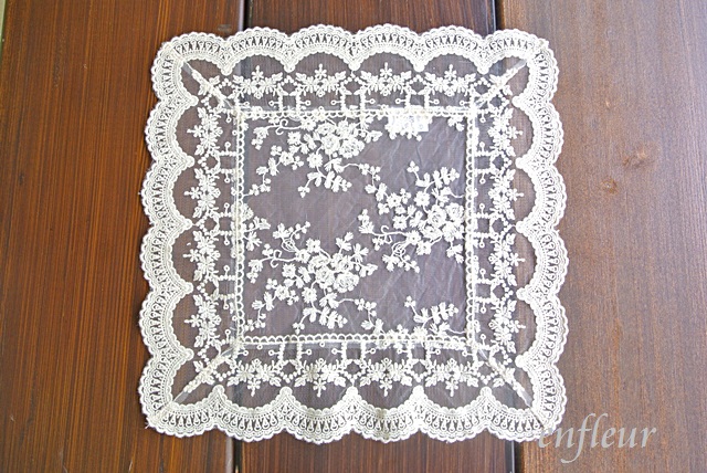 マリアベージュ　ドイリー