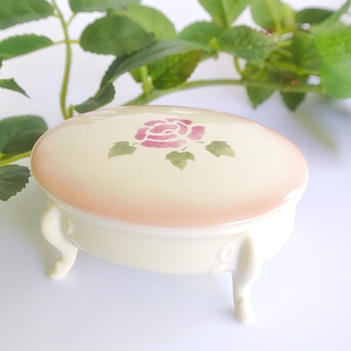 マニー　ローズ陶器　ペタル　オーバルケースＳ