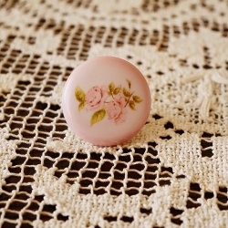 イマン　ダイアナローズ　ツマミ