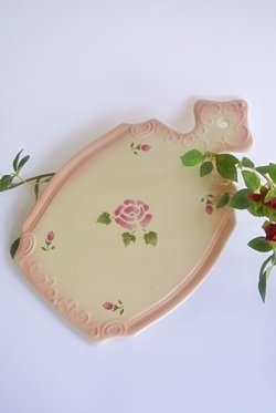 マニー　ローズ陶器　ペタル　チーズボード