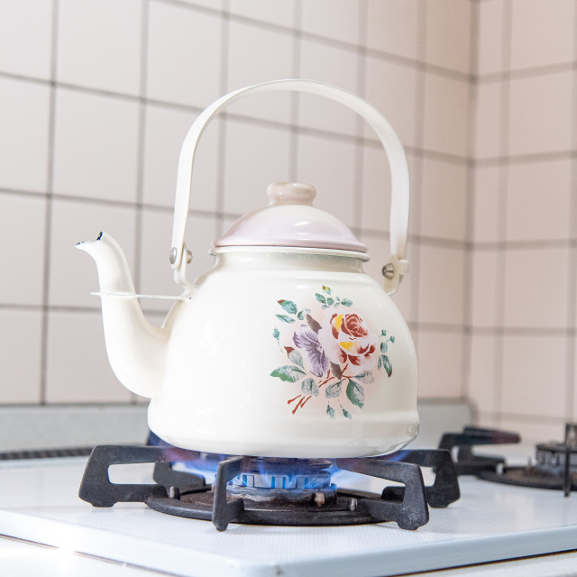 イマン】プリンセスローズ レトロケトル 1.5L【イマン、マニーと薔薇の