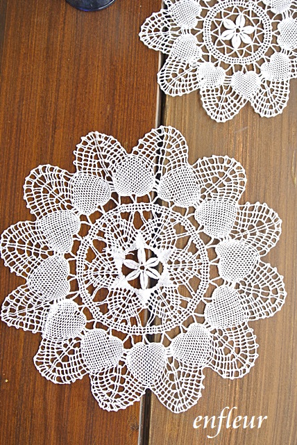 クルーニーレースドイリー ラウンド30【マニーと薔薇雑貨のアン