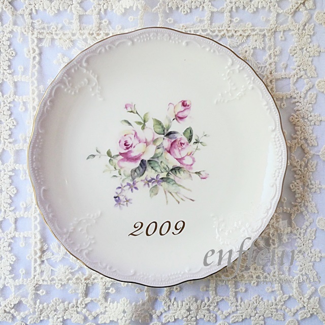 イマン ビビアン イヤープレート 2009【薔薇の雑貨のアンフロールenfleur】