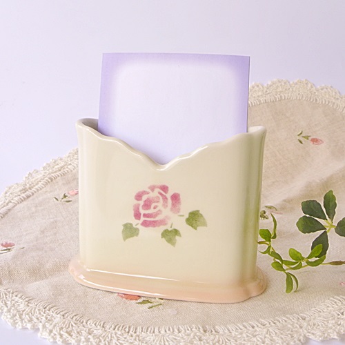 マニー ローズ陶器 タイルマグネット【マニーと薔薇の雑貨のアン