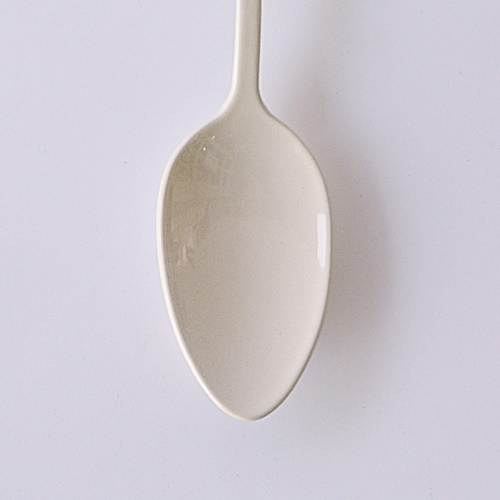 バラ模様の楕円皿とスプーンセット　マニーローズシリーズ バラ模様の楕円皿とスプーンセット マニーローズシリーズ バラ