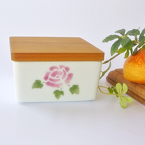 【当店一番人気】 ♡マニーローズ♡壁掛けプランター ♡陶器製♡廃盤品♡（Amazon 鉢・プランター