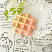 マニー　ワッフルレスト　ストロベリー