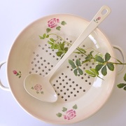 マニー　ローズホーロー　ヨコクチレードル