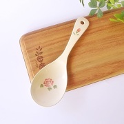 マニー　ローズホーロー　とりわけスプーンＭ