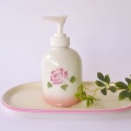 マニー ローズ陶器 バスグッズ3 ディスペンサーS【マニーと薔薇の雑貨