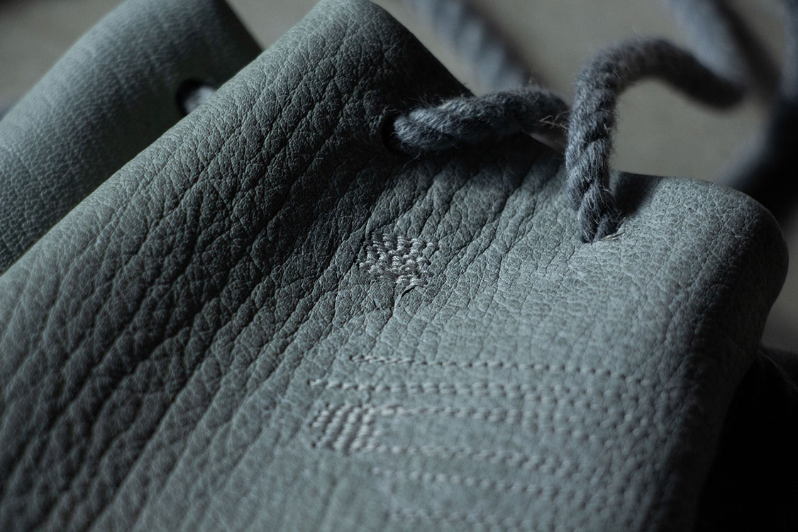 イッテン/TESAGE/銀鼠色