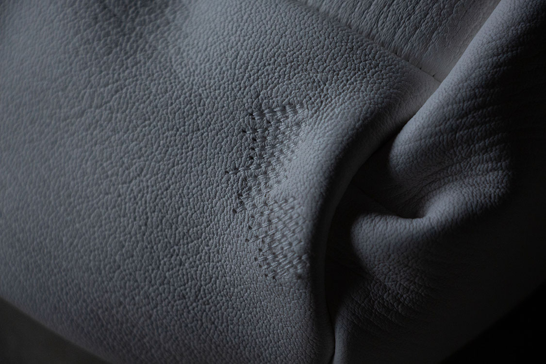 イッテン/TESAGE/白色