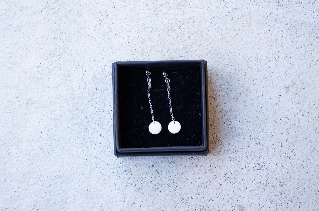 けもの舎　粒　イヤリング