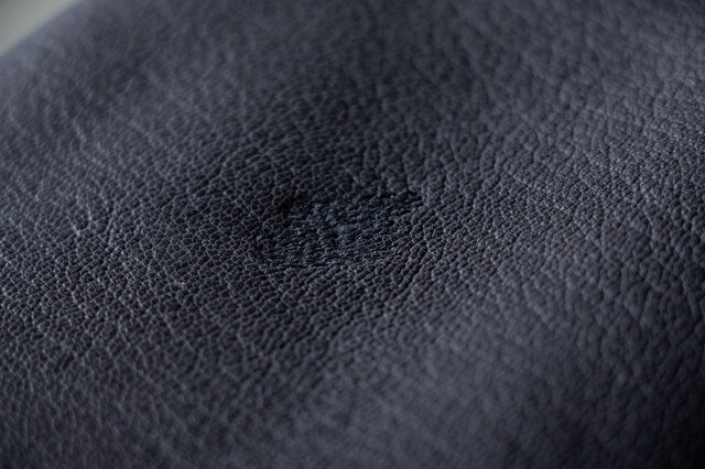 イッテン/TESAGE/炭色