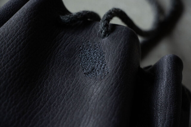 イッテン/TESAGE/炭色