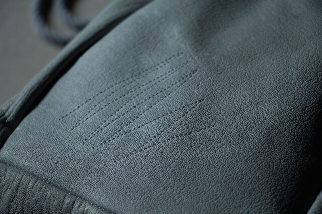 イッテン/TESAGE/銀鼠色