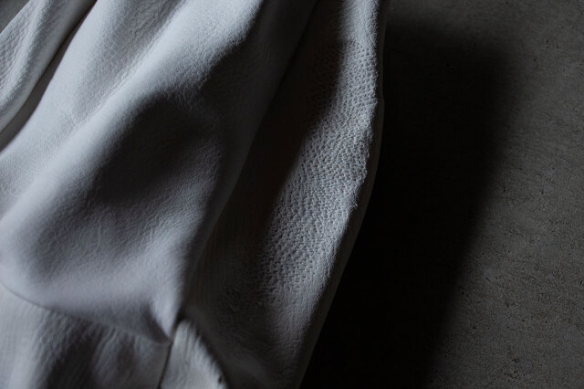 イッテン/TESAGE/白色