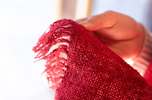 鄙子さんのガラ紡マフラー 坂口鄙子（さかぐちひなこ）