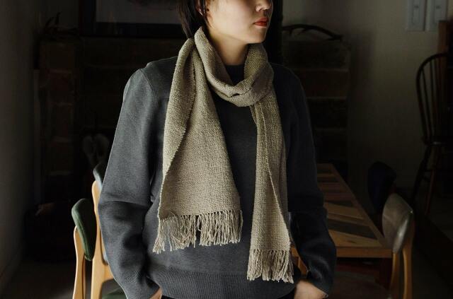 鄙子さんのガラ紡マフラー 坂口鄙子（さかぐちひなこ）