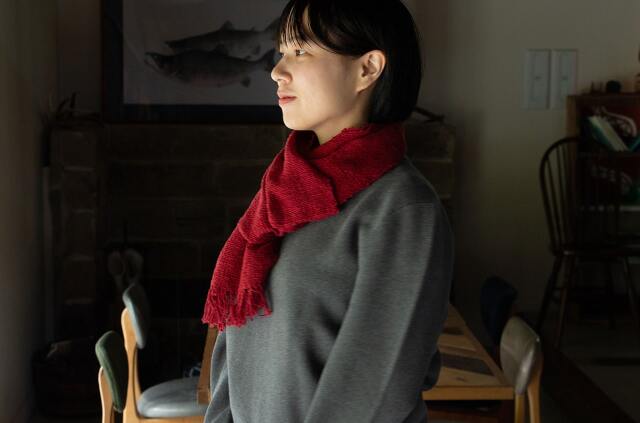 鄙子さんのガラ紡マフラー 坂口鄙子（さかぐちひなこ）