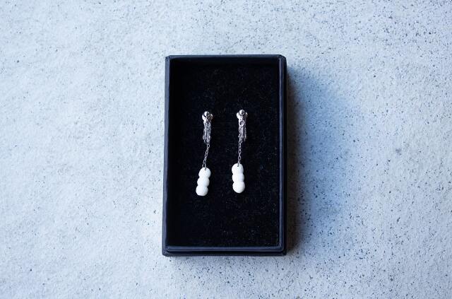 けもの舎　粒　イヤリング