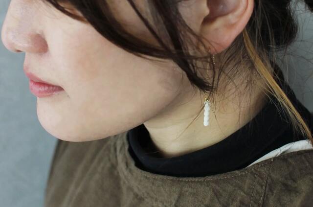 けもの舎　粒　ピアス