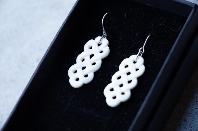 けもの舎　紬　ピアス