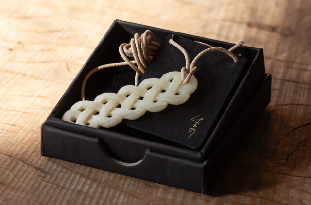 けもの舎　紬　ペンダント